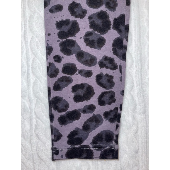 Kid’s Light Purple Xhilaration Leopard Print Leggings 💜 - Picture 14 of 15